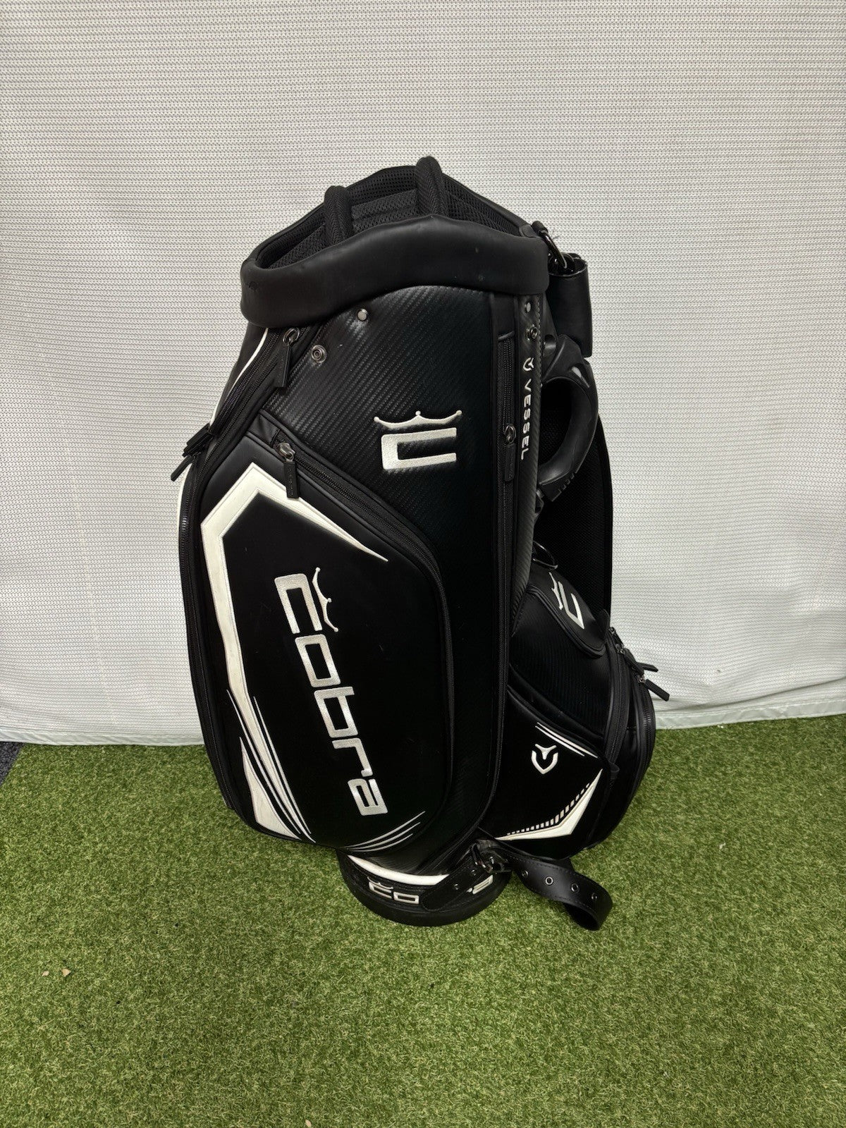 Cobra x Vessel 2024 Tour Staff Bag / 6-Way Divider / Black & White