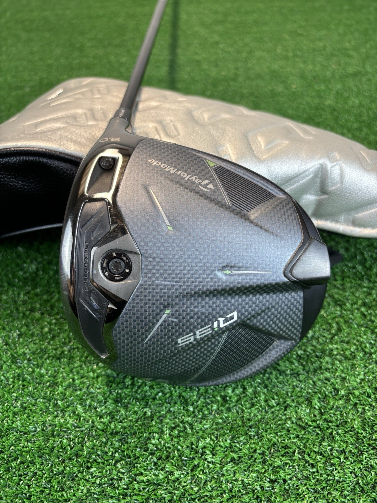 TaylorMade Qi35 9° Driver / Stiff Fujikura Ventus Blue 5-S