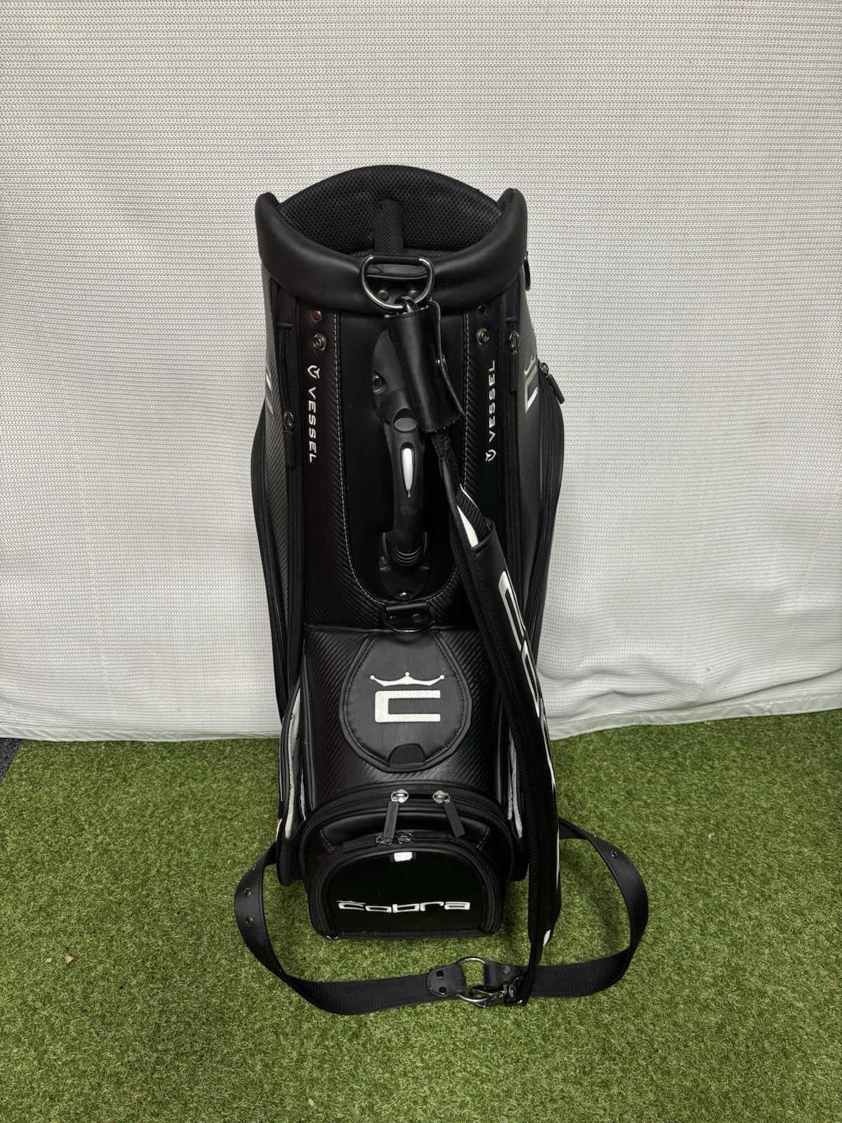 Cobra x Vessel 2024 Tour Staff Bag / 6-Way Divider / Black & White