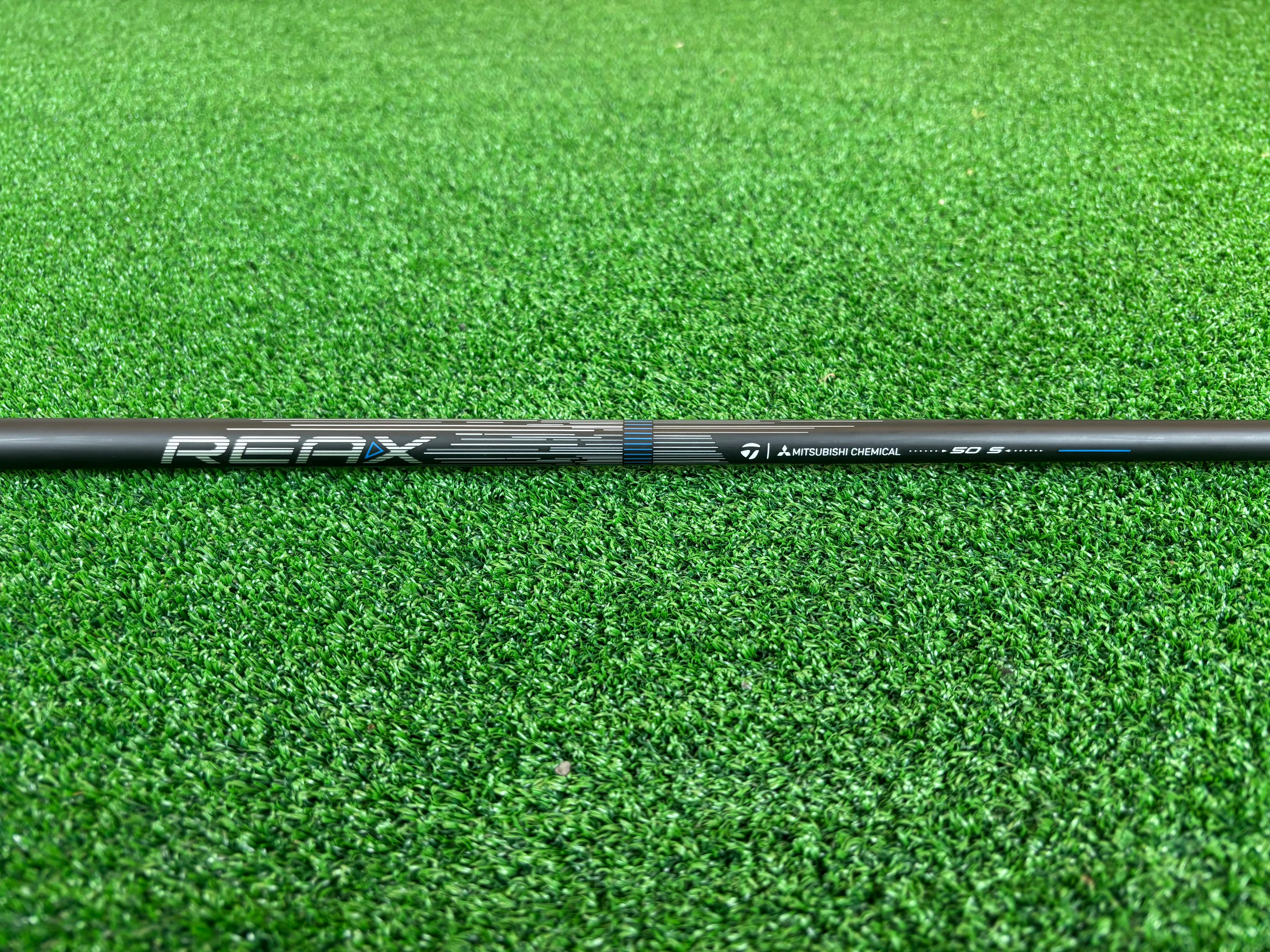 TaylorMade Qi4D LS 9° Driver / Stiff Mitsubishi REAX MR 50 S Graphite Shaft