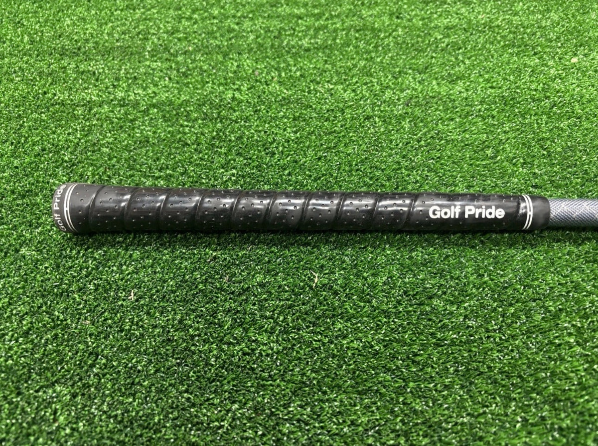 Titleist 915 D2 9.5° Driver / Regular Mitsubishi Tensei AV Blue 55 R Shaft