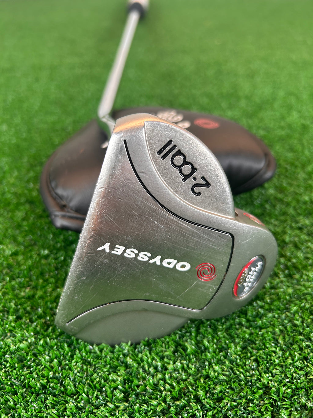 Odyssey White Hot XG 2-Ball 35.5" Putter
