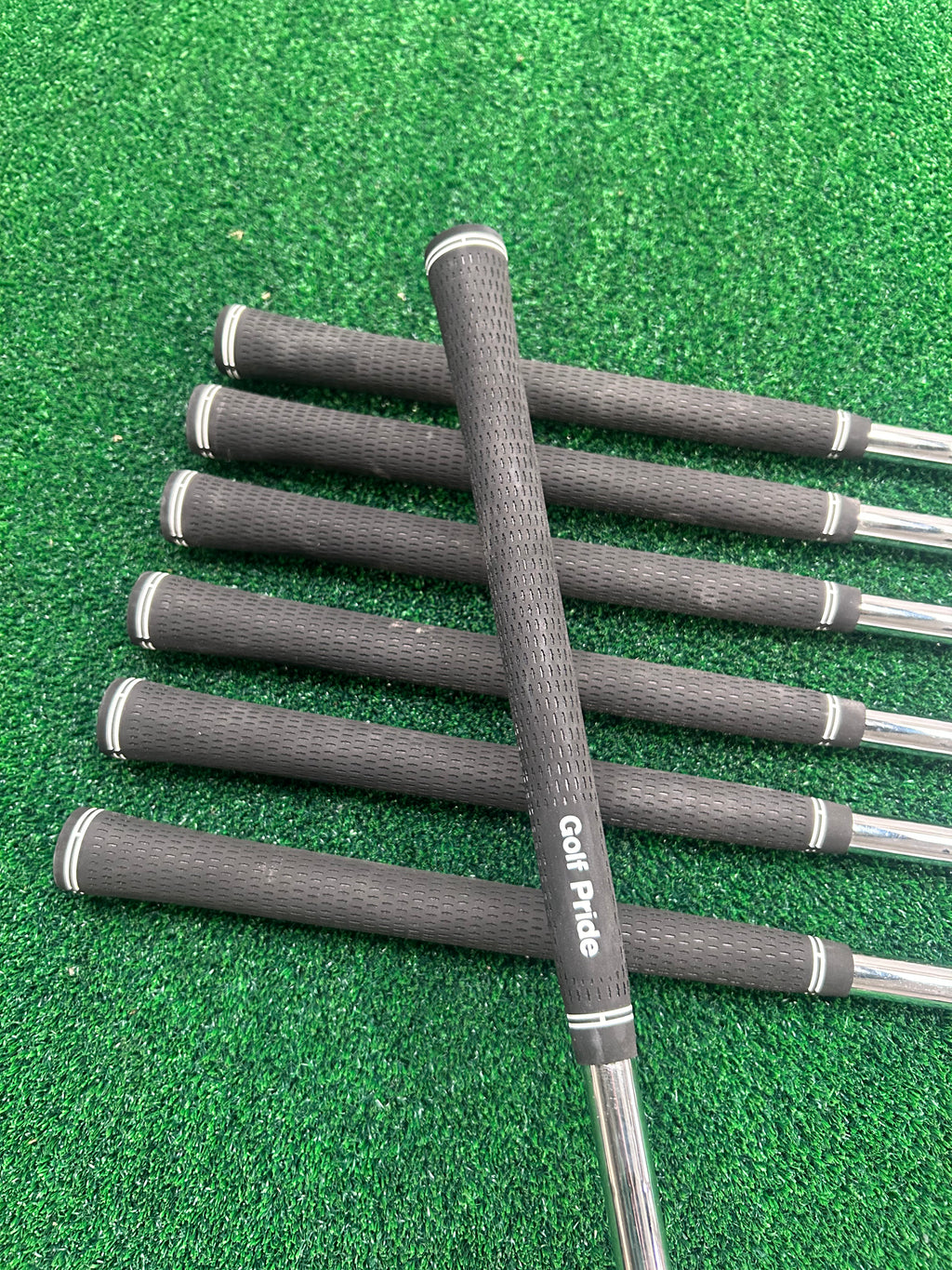 PING i230 Irons 4-PW / Stiff NS Pro Modus³ 105 S Steel Shafts / Orange Dot